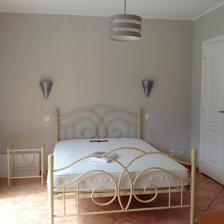Charmant Appartement A Le Muy Avec Terrasse Et Jardin Exteriör bild